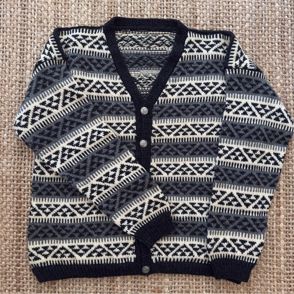 Vintage Black Gray Handmade
Norwegian Geometric Wool Cardigan - Picture 2 of 11